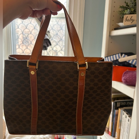 Meet your Posher, Patricia - Picture 7 of 7